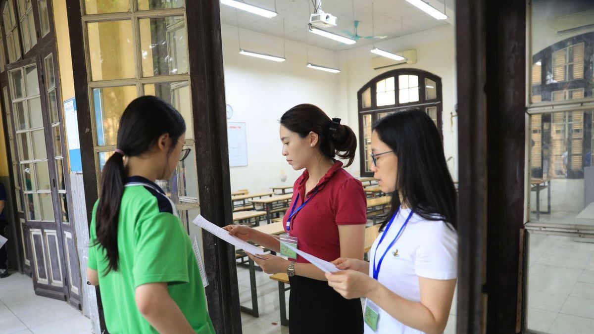 Thi lớp 10 Hà Nội: Thí sinh bắt đầu làm bài môn thi Ngữ văn - Báo Tin Tức TTXVN