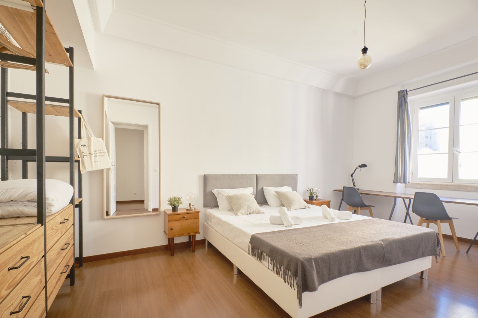 S5#R7 - Spacious bedroom w/ private bathroom in Saldanha