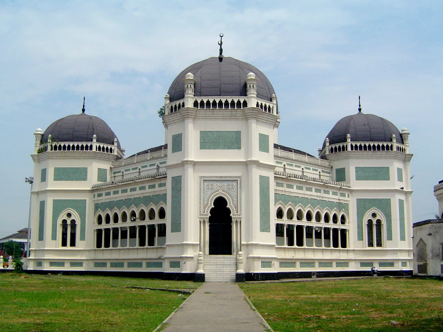Medan: Kota Multikultural dan Pintu Gerbang Sumatera Utara