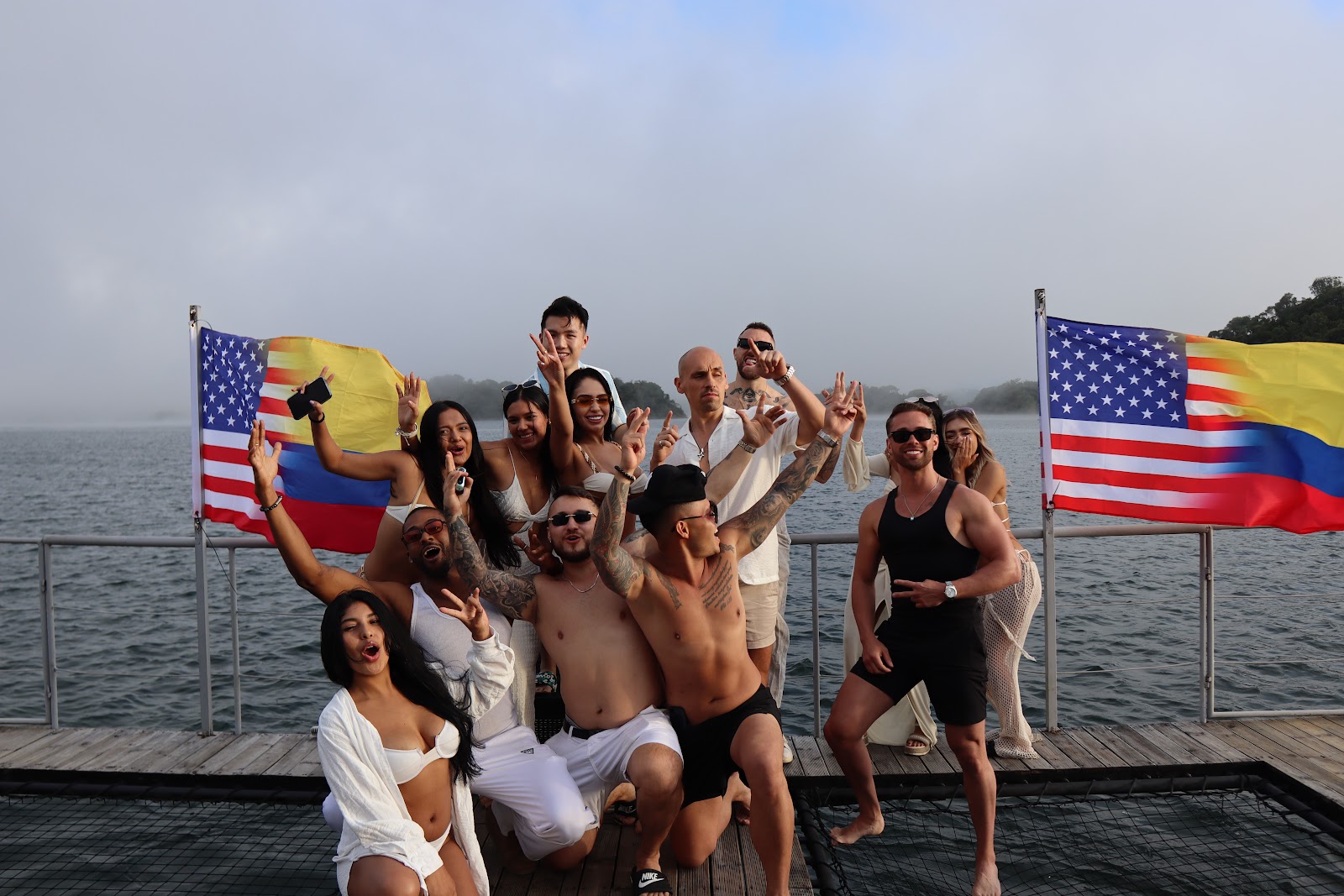 Boat party group — Guatapé lake
