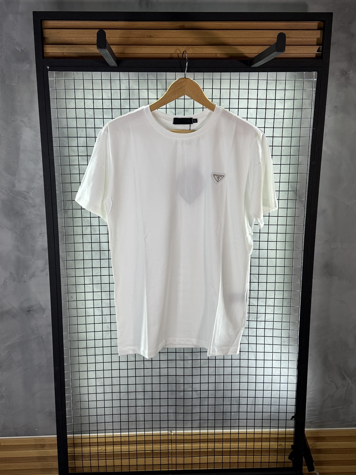 Camisa_Prada_Branca_V2.1 - Imagem 2