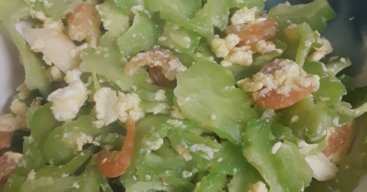 Khổ qua xào tôm khô và trứng