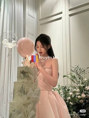 Cuộc Gặp Lại Tại Khách Sạn Sang Trọng