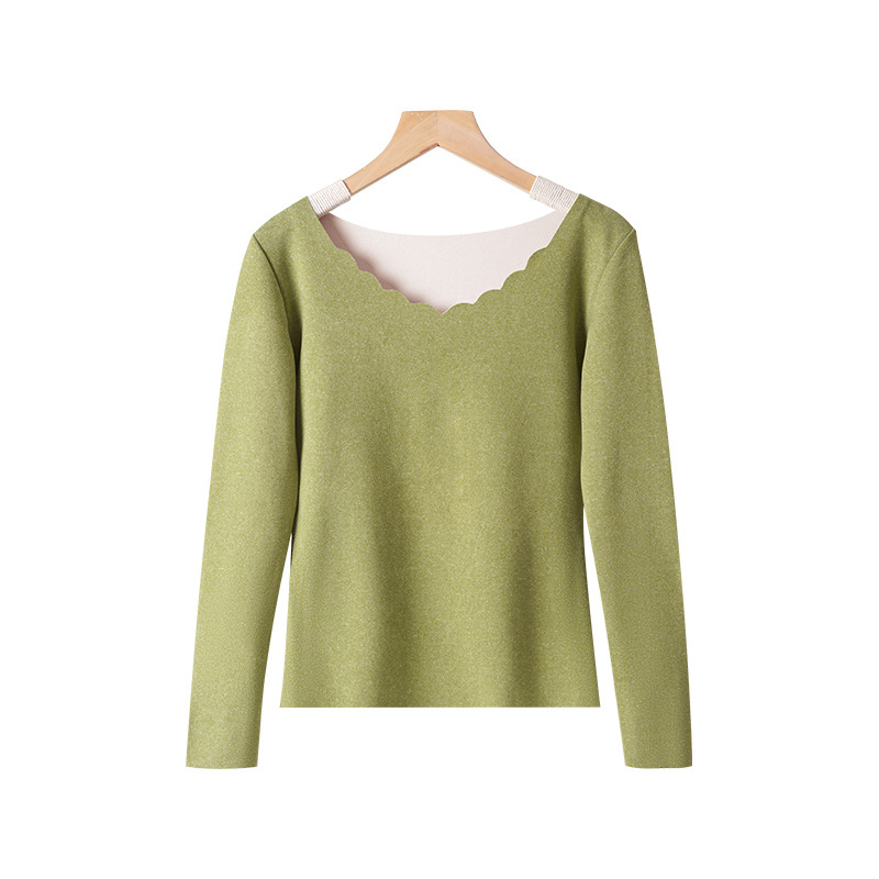Thermal underwear set with V-neck and heating function