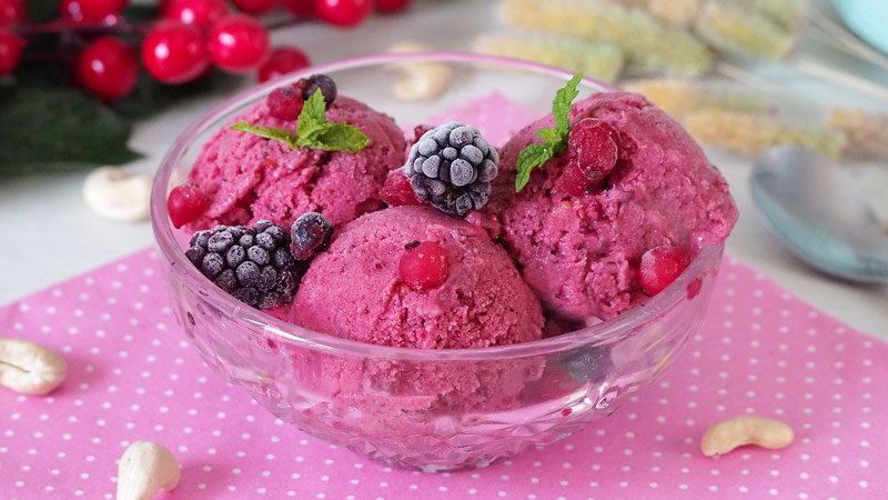 HELADO FRUTOS ROJOS