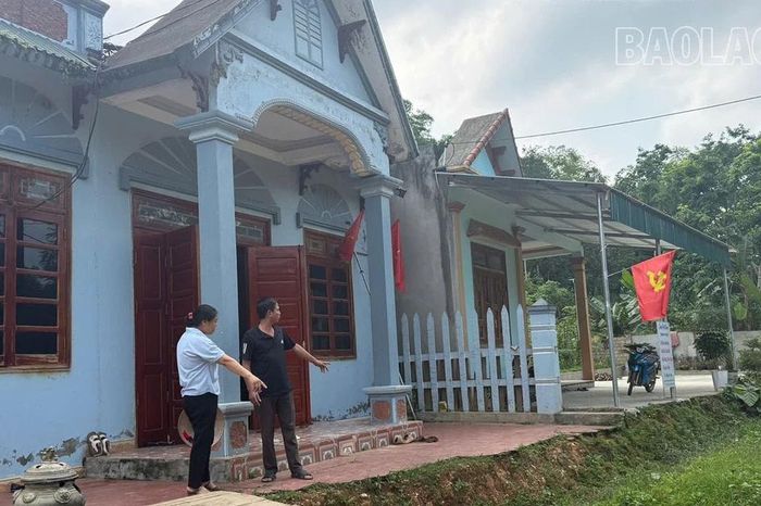 Cần sớm tiếp tục thi công đường qua thôn Xuân Khánh, xã Khánh Yên - Báo Lào Cai