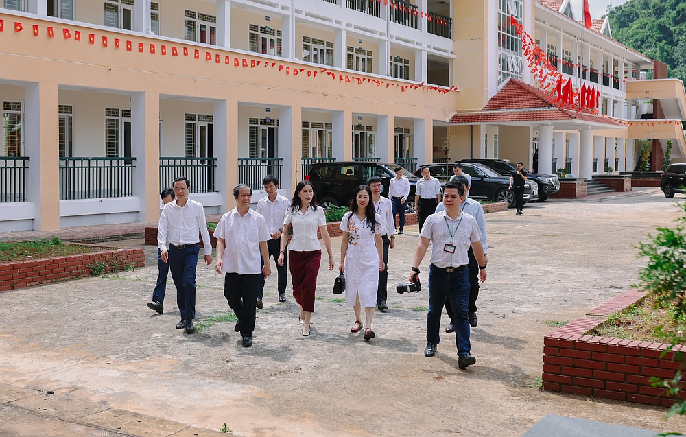 Đồng chí Nguyễn Kim Sơn,  Bộ trưởng Bộ Giáo dục và Đào tạo đến thăm và làm việc tại Trường Đại học Tây bắc
