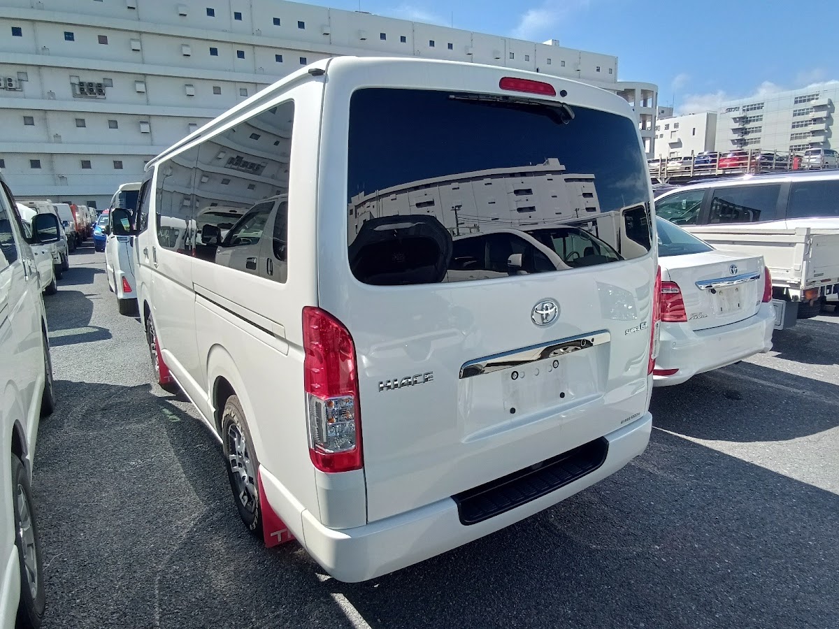 Toyota Hiace