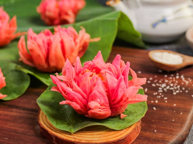 Bánh Trung Thu Hoa Sen
