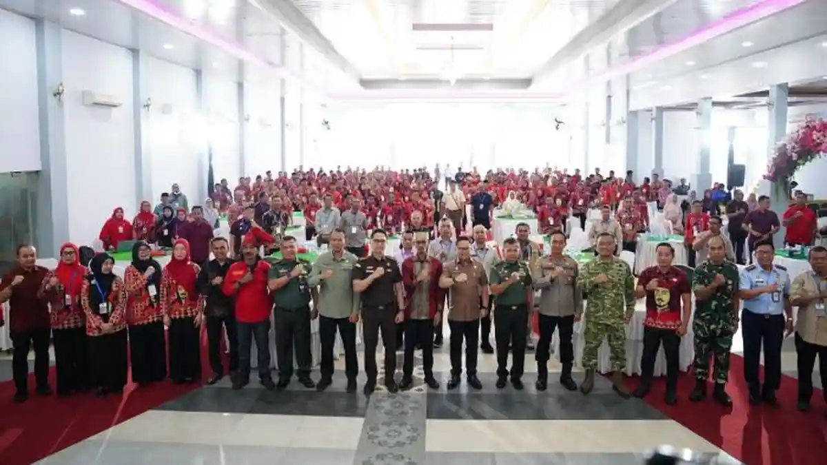 Wakil Bupati Gowa menghadiri workshop pembinaan kesadaran bela negara di lingkungan kerja.