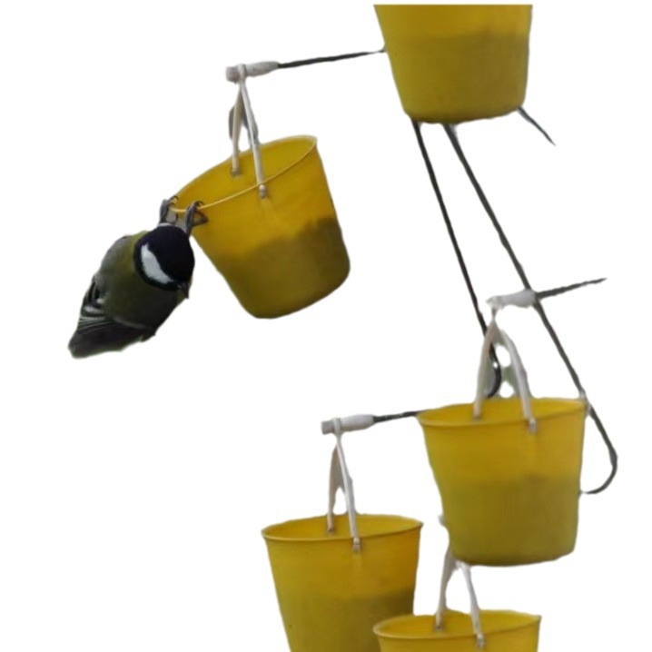 Vogel-Futterstation im Raddesign aus Eisen