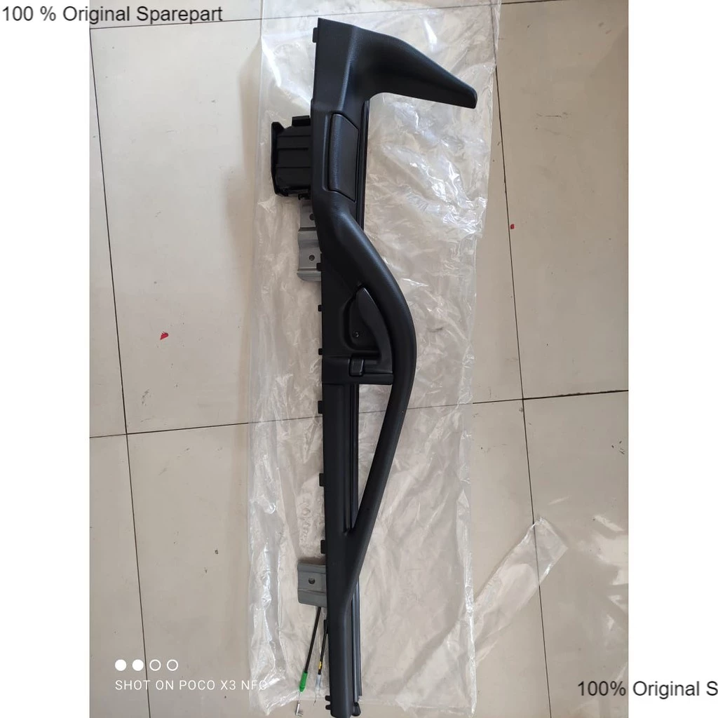 Dapatkan DORTRIM PINTU ATAS KANAN CANTER TURBO ORIGINAL KTB ML231906