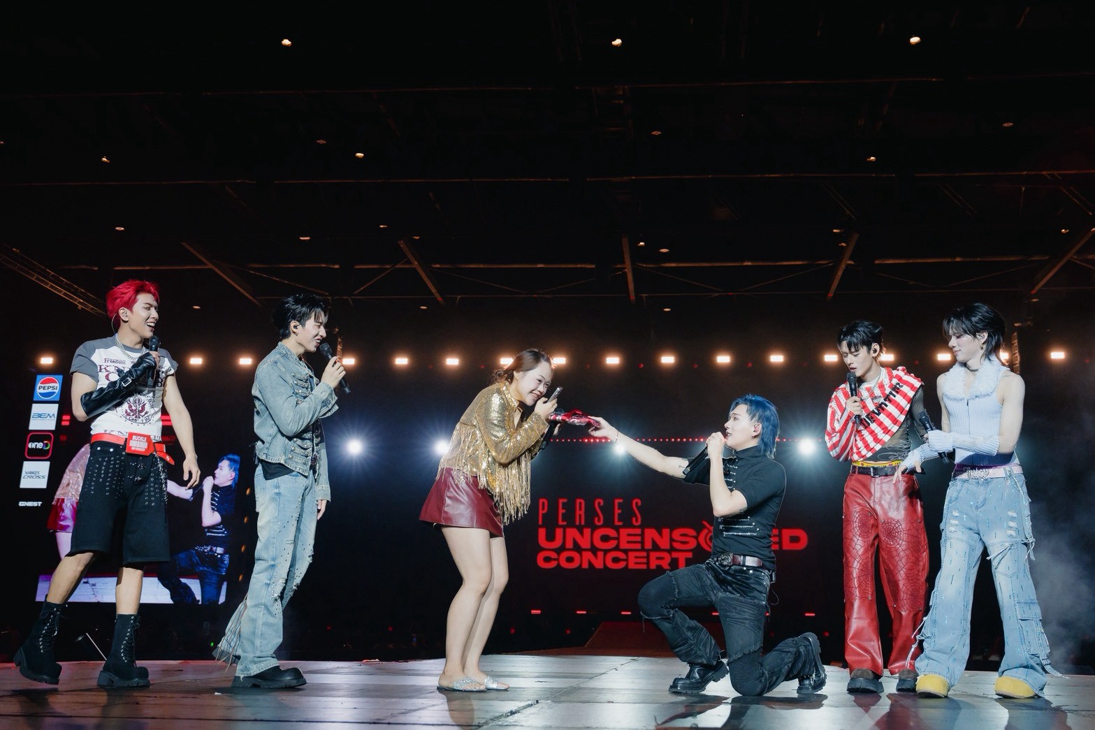 “PERSES UNCENSORED CONCERT” ปลดล็อกทุกตัวตนแบบไม่มีกั๊ก!  5 หนุ่ม PERSES โชว์ศักยภาพรอบด้าน จัดเต็มทุกโชว์สุดพลัง เปิดทุกมุมที่ไม่เคยเห็น ภาพที่ 53