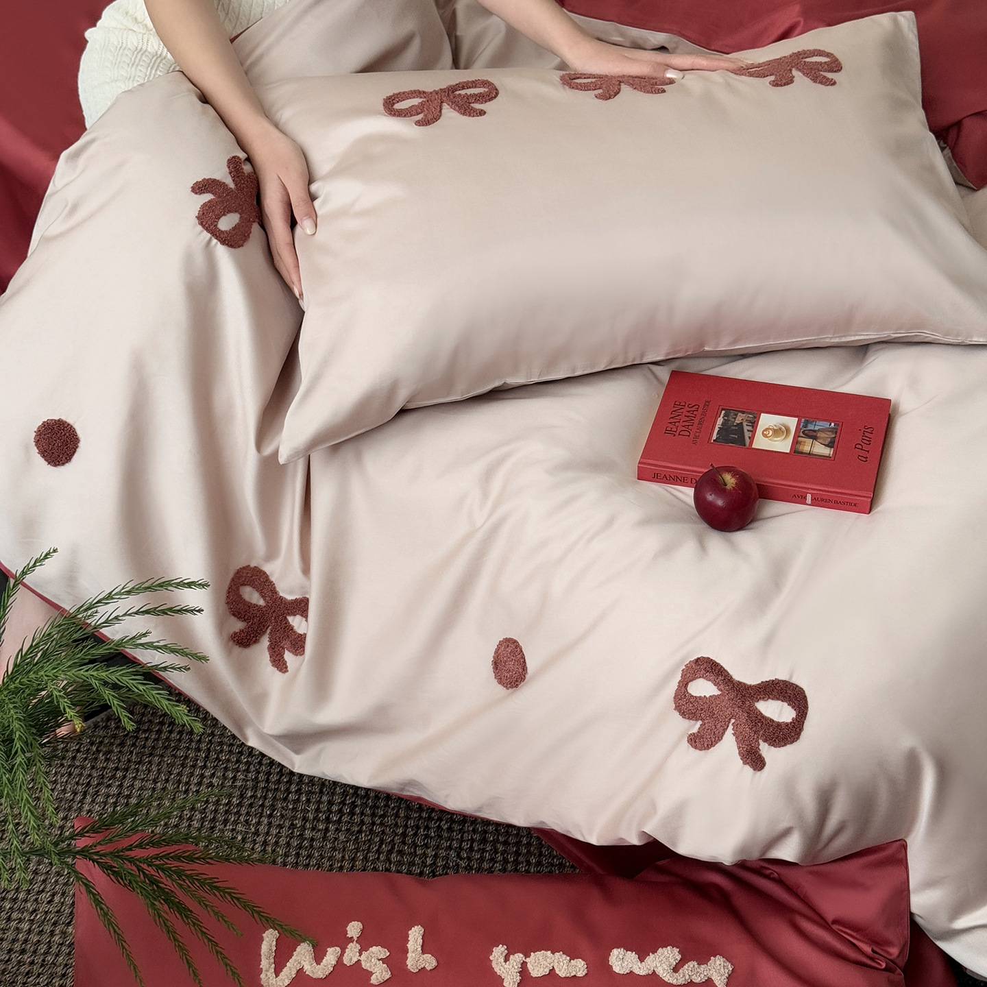 Cotton Bedding Set with Embroidery, 100 Yarn