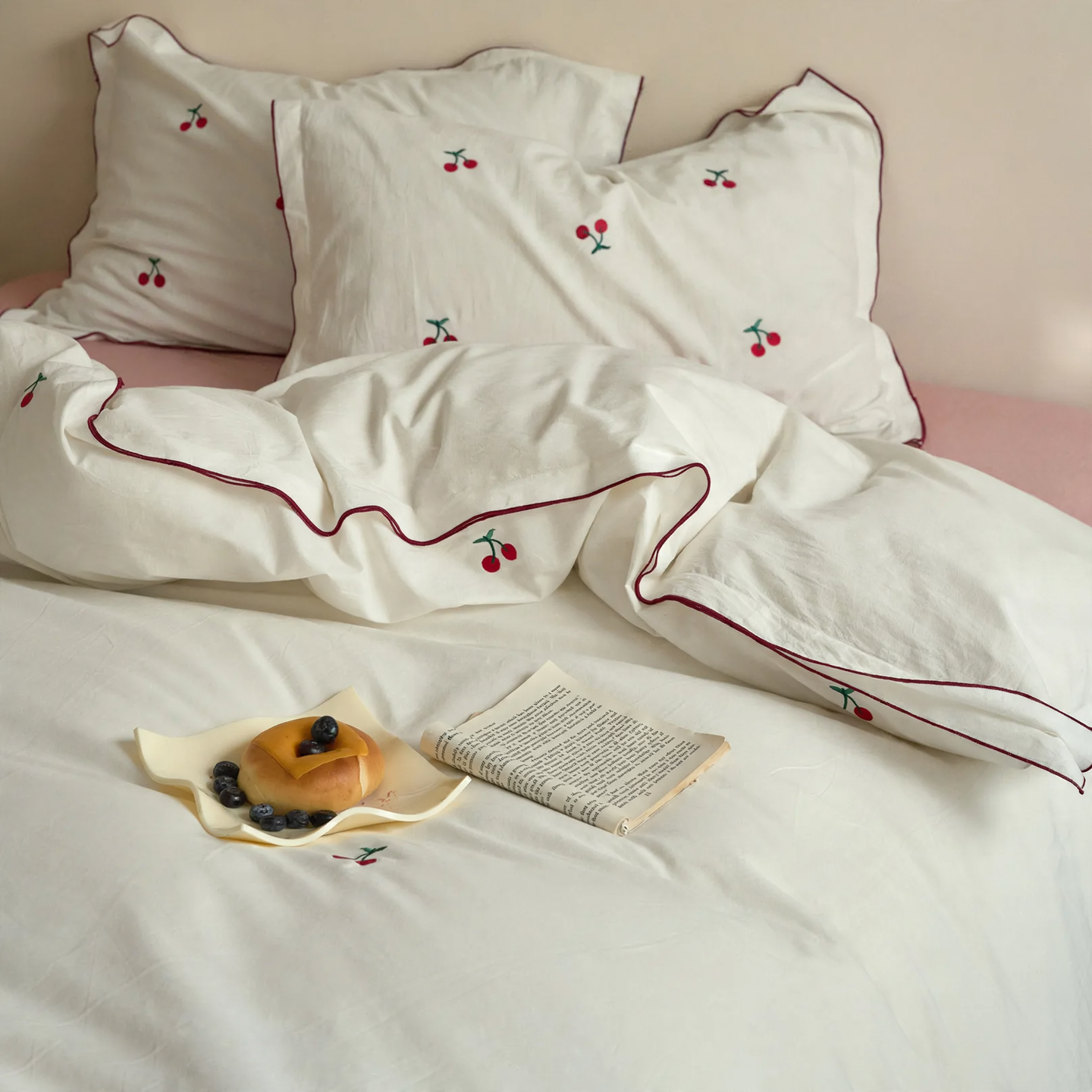 Cotton bedding with cherry embroidery, 4-piece