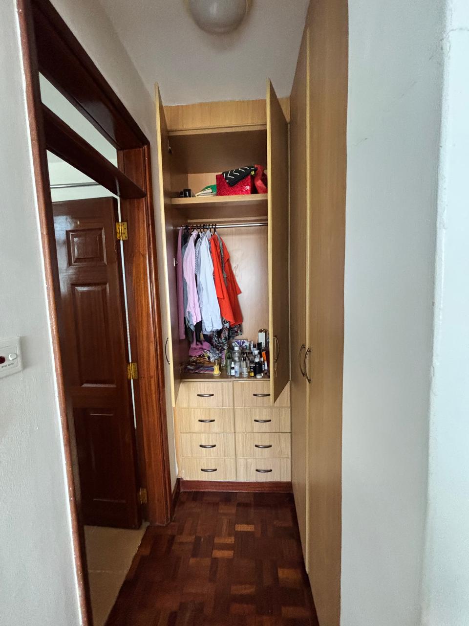 2-Bedroom Apartment with Balcony — photo 10 of 10