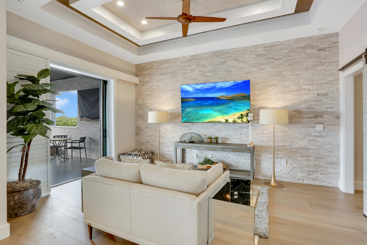 Tarpon Estates interior