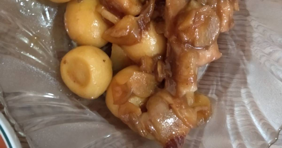 Gà kho trứng cút - bé ăn dặm
