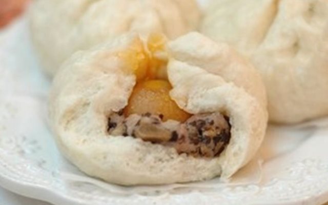 Bánh Bao Trứng Muối
