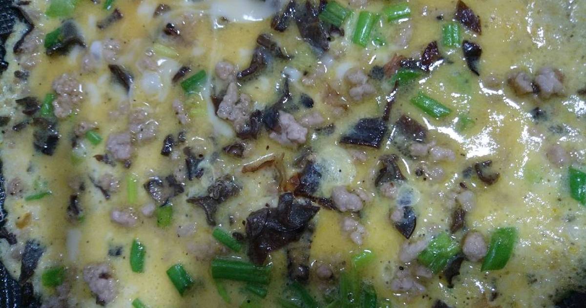 Trứng chiên nấm thịt