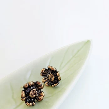 Little black blooms