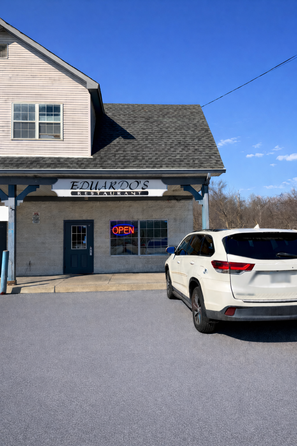 About Eduardo's Restaurant