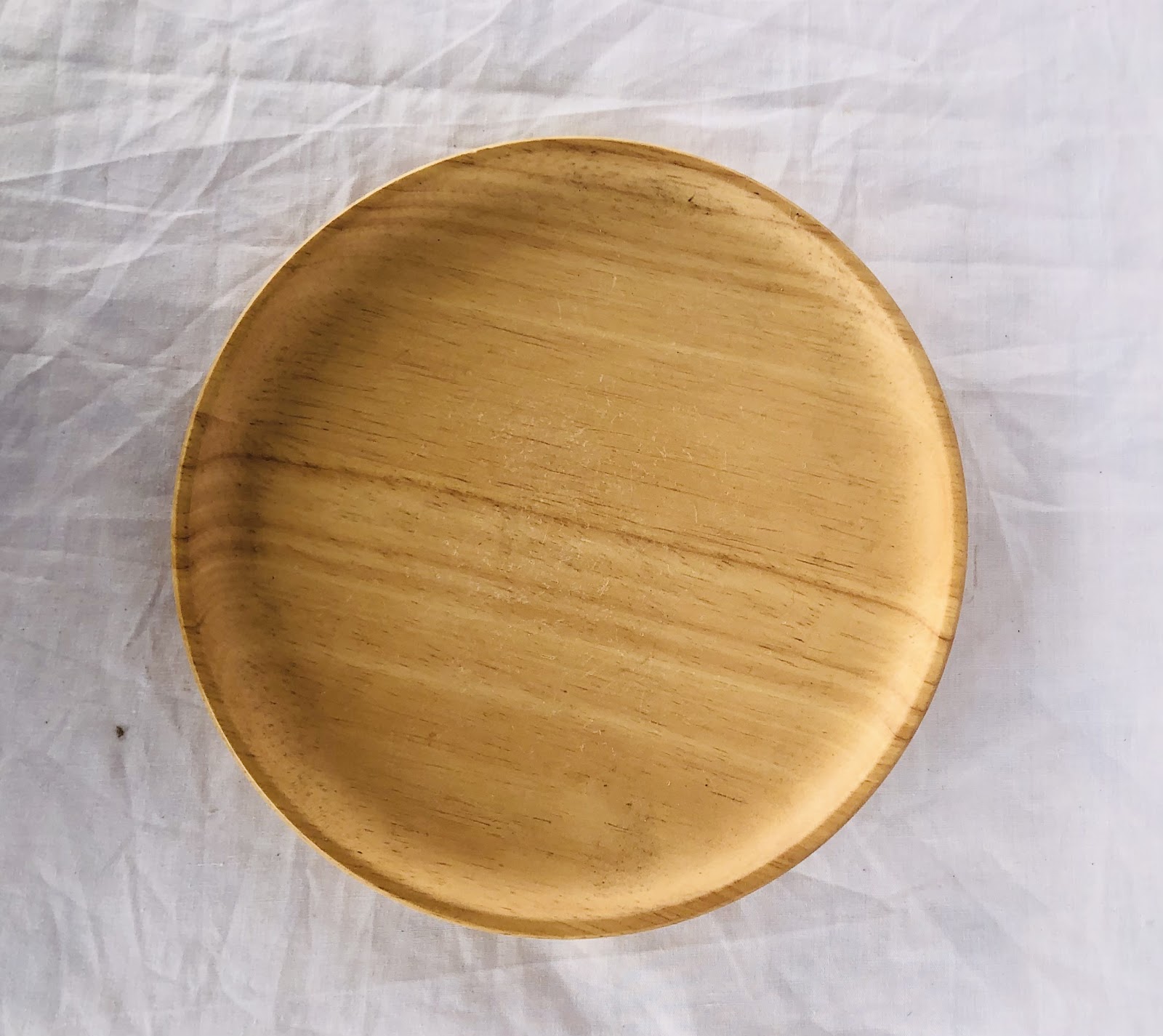 20cm Round Wooden Plate