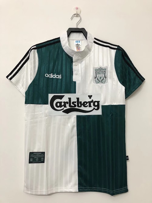 Equipación de visitante del Liverpool 1995-96.jpg