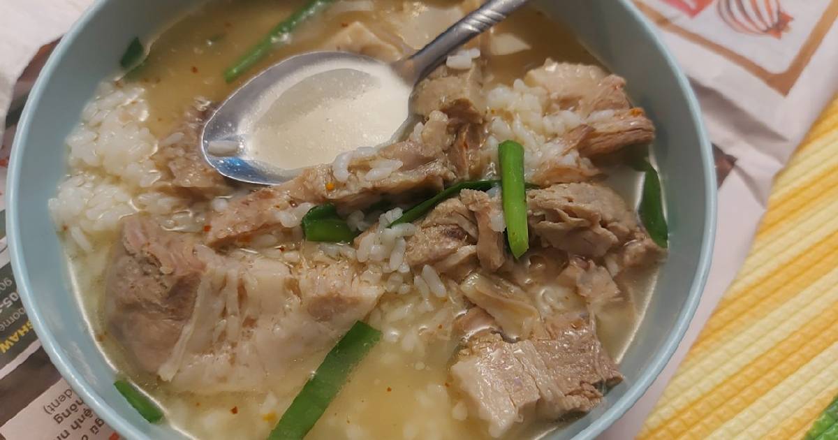 Canh thịt heo (돼지국밥)