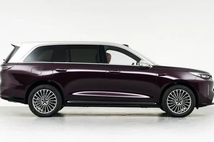 SUV hạng sang dài gần 5,3 mét, công suất 748 mã lực, giá hơn 1,4 tỷ đồng - Tạp chí Doanh Nghiệp Việt Nam