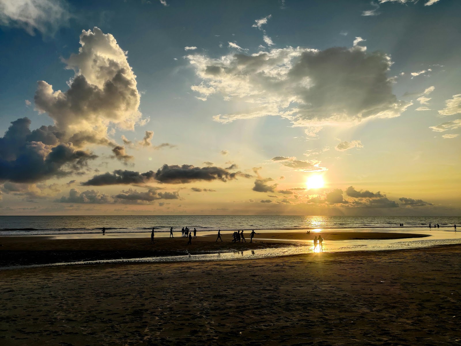 কক্সবাজার রিলাক্স ট্যুর