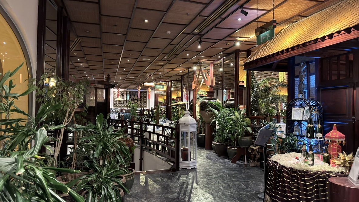 Interior del restaurante Blue Elephant en San Julián