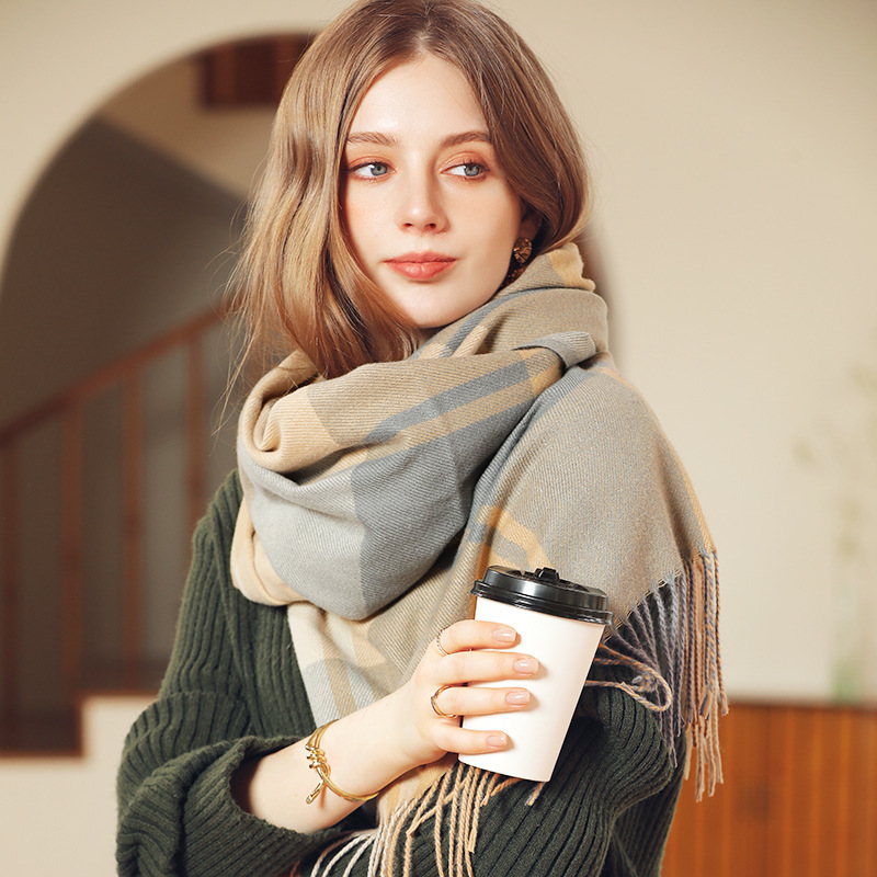 Checkered Women's Winter Scarf with Fringes