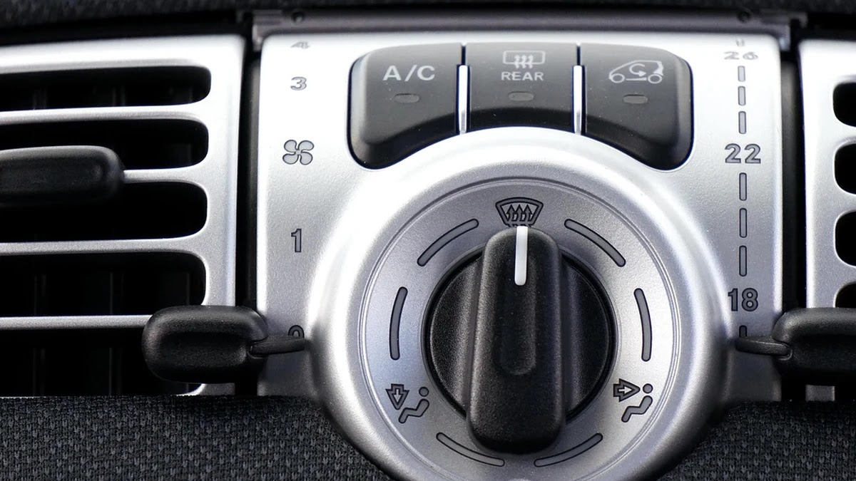 에어컨 효율 높이는 온도 설정과 사용 시간 관리 방법