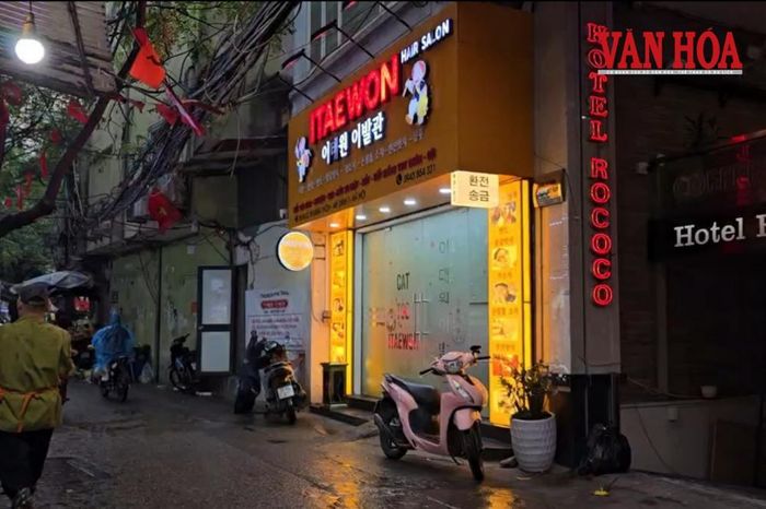 Thâm nhập các điểm đổi ngoại tệ trái phép giữa lòng Hà Nội - Báo Văn hóa