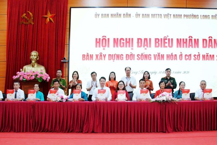 Phường Long Biên phát huy dân chủ, tháo gỡ 'điểm nghẽn' đô thị - Đài Phát thanh và truyền hình Hà Nội