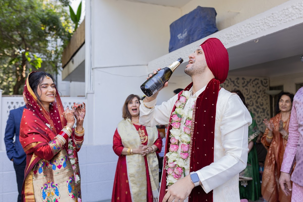 Weddings · 44 frame 15