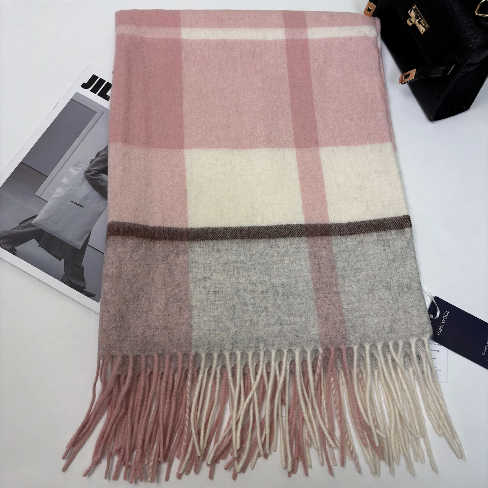 Large wool scarf in classic check pattern