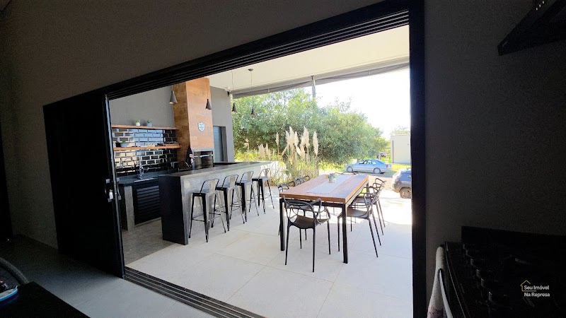 Foto 25 de Casa de esquina à venda próximo ao Ponto Alto no Riviera de Santa Cristina XIII