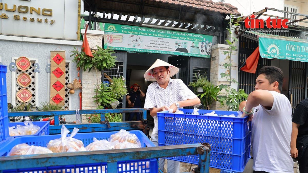 Gieo yêu thương từ bếp ăn cho bệnh nhân nghèo chạy thận - Báo Tin Tức TTXVN