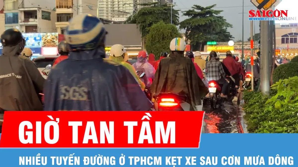Nhiều tuyến đường ở TPHCM ùn ứ sau cơn mưa dông vào giờ tan tầm - Báo Sài Gòn Giải Phóng