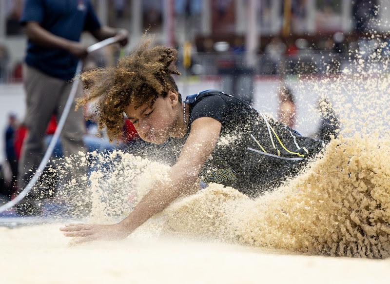 Photo from HS: Indoor Track & Field of London Burks