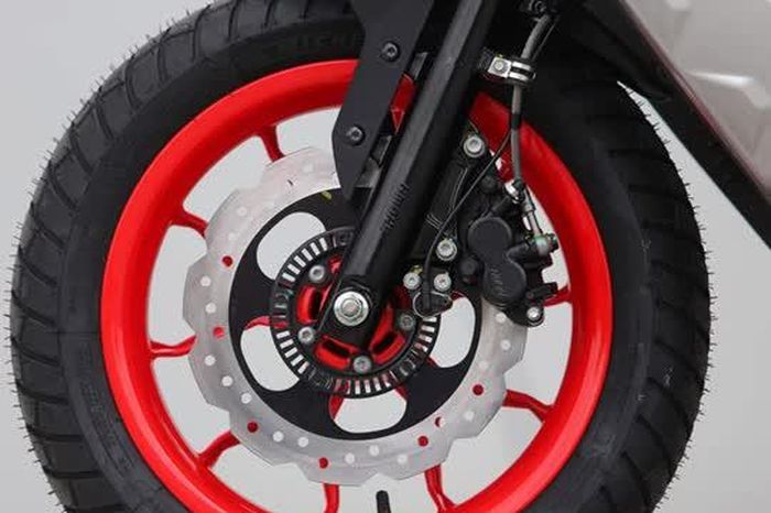 Xe tay ga thể thao động cơ 174cc, phanh ABS, giá hơn 100 triệu đồng - Tạp chí Doanh Nghiệp Việt Nam