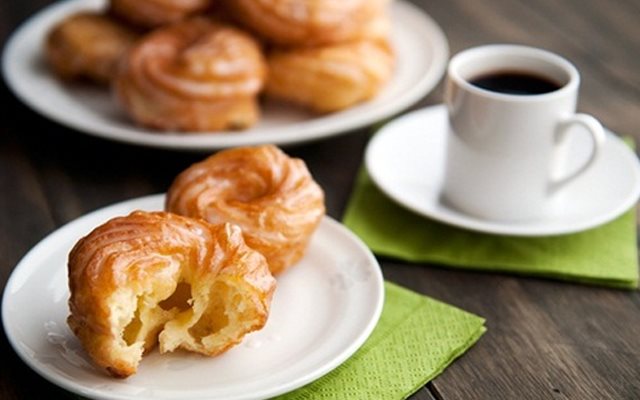 Bánh Rán Kiểu Pháp
