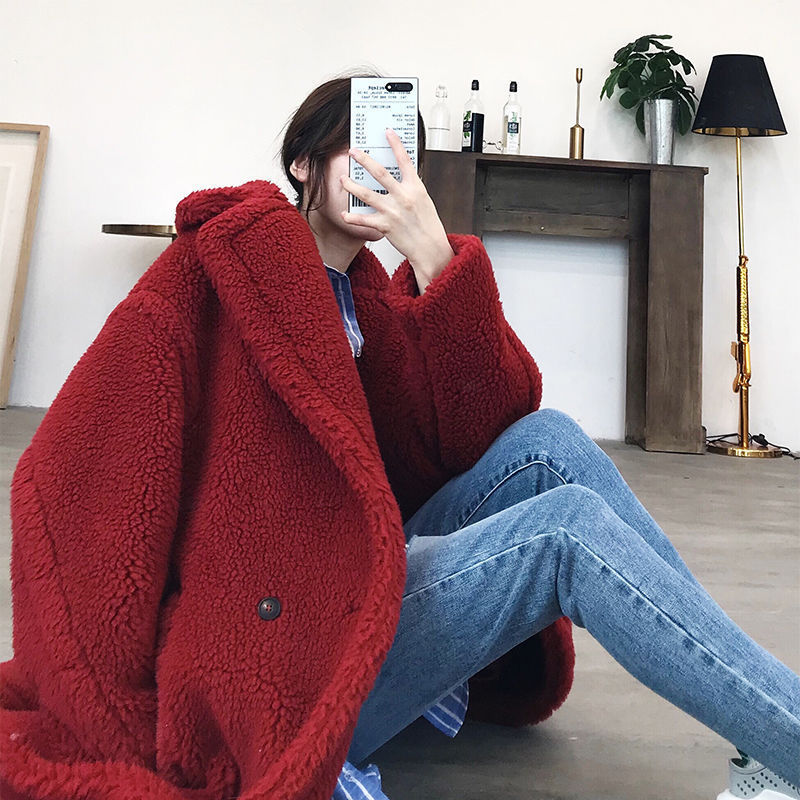 Relaxed women's winter coat in teddy look