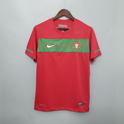 Retro 2010 Portugal Local @lumorasports.jpeg