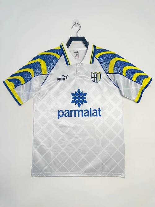 Equipación blanca del Parma 1995-97.jpeg