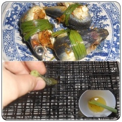 Quạt bếp than, quét dầu ăn lên vỉ nướng, đặt cá lên nướng, thấy cá chín vàng 2 mặt và bốc mùi thơm phức thì bắc xuống.