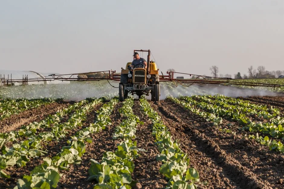 Crise de fertilizantes: Emergência nacional e os riscos para a cadeia de suprimentos no Brasil e EUA