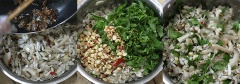 Cho mít non, da heo vào tô trộn chung, thêm nước trộn gỏi vào, dùng tay bóp đều. Sau đó, thêm húng quế cắt nhỏ và đậu phộng rang giã dập vào, trộn đều lên.